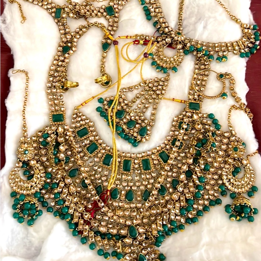Indian bridal jewelry Set